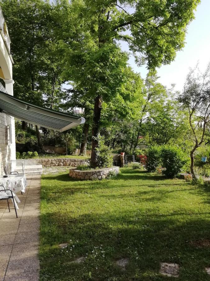 Apartmani Ban 奥米沙利 外观 照片